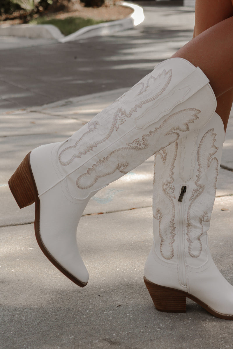Billings Boot in White