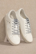 Brady Sneaker