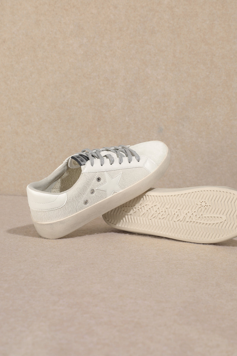 Brady Sneaker