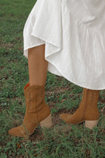 Clementine Boot in Tan