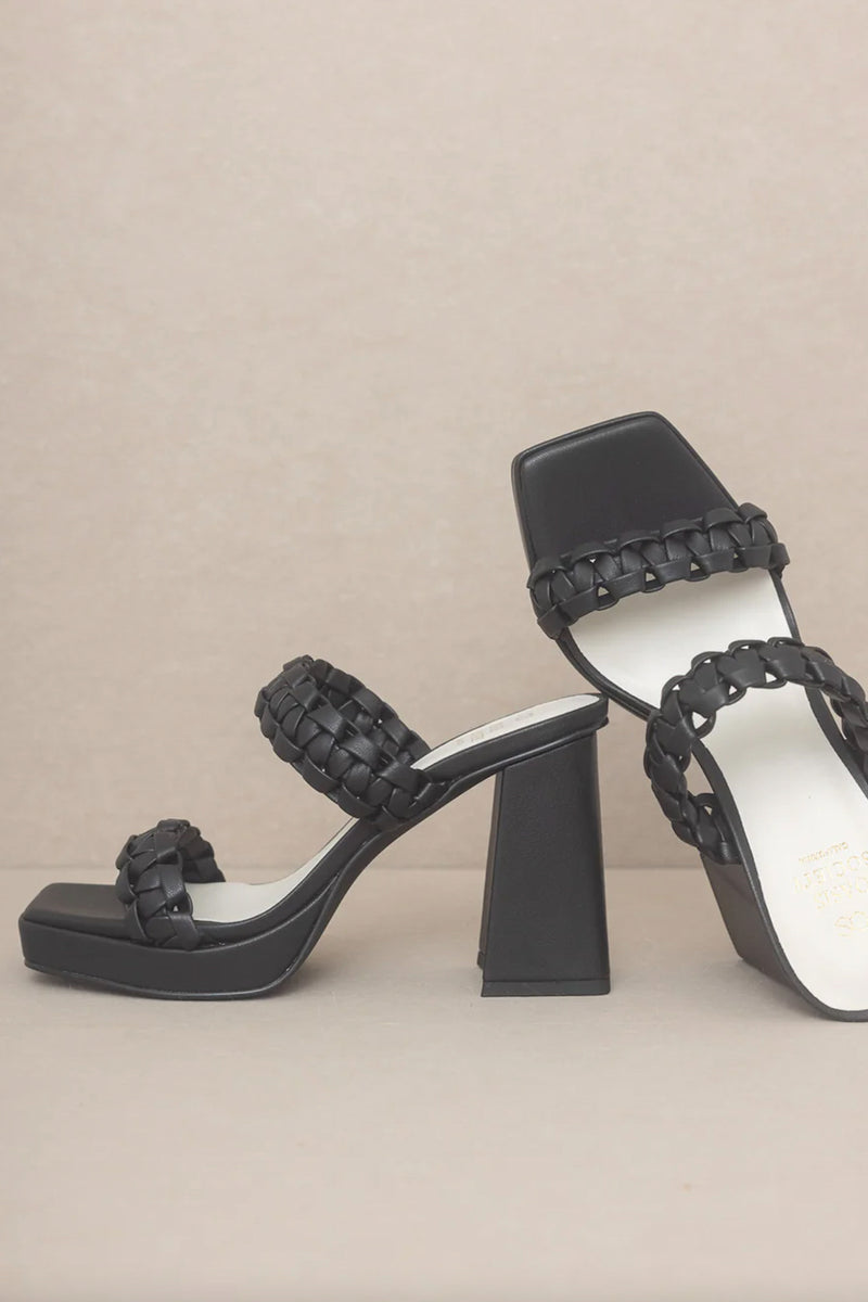 Zenda Heel in Black