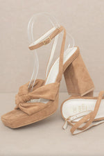 Zoey Heel in Almond