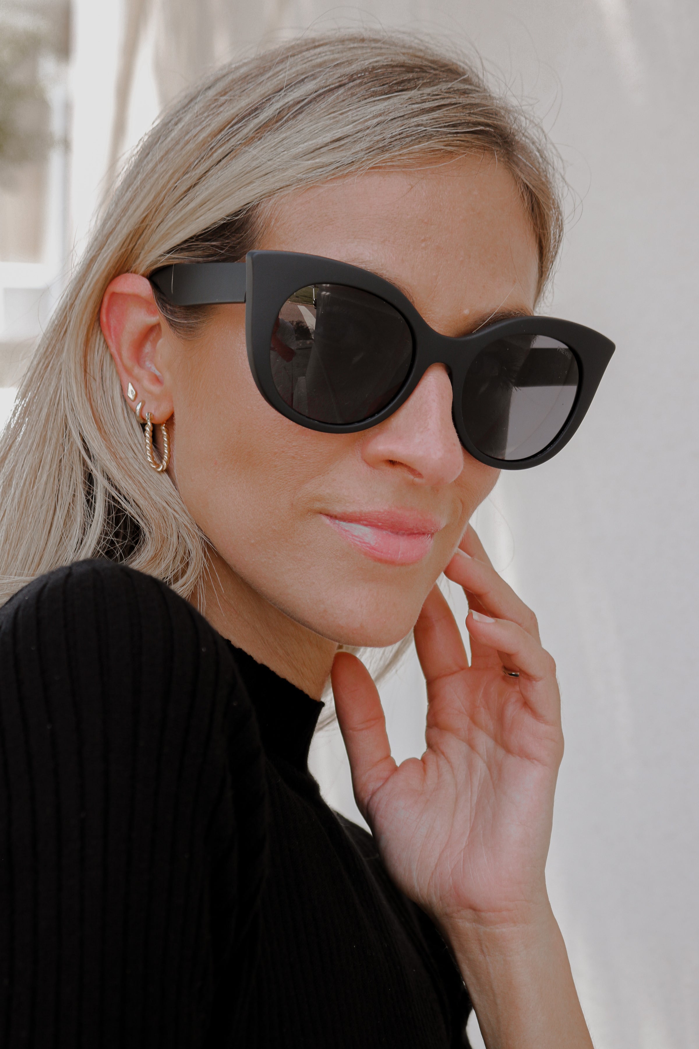 Roxy Sunglasses in Black – Lauren Nicole